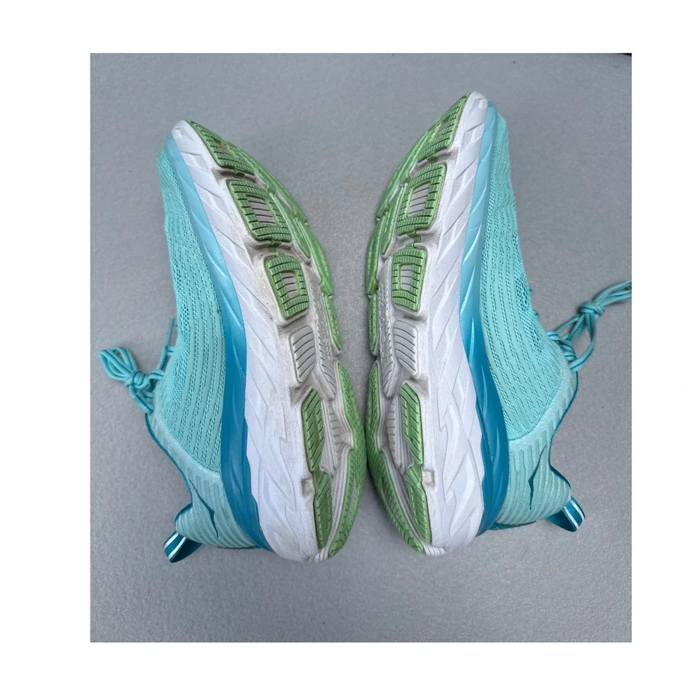 Hoka One One hoka one