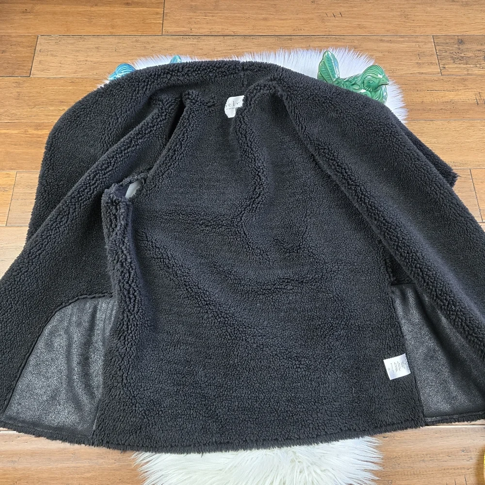 Anthropologie vest some
