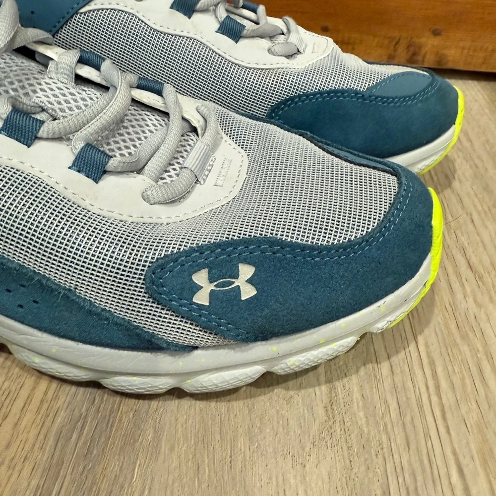 Under Armour size 11
