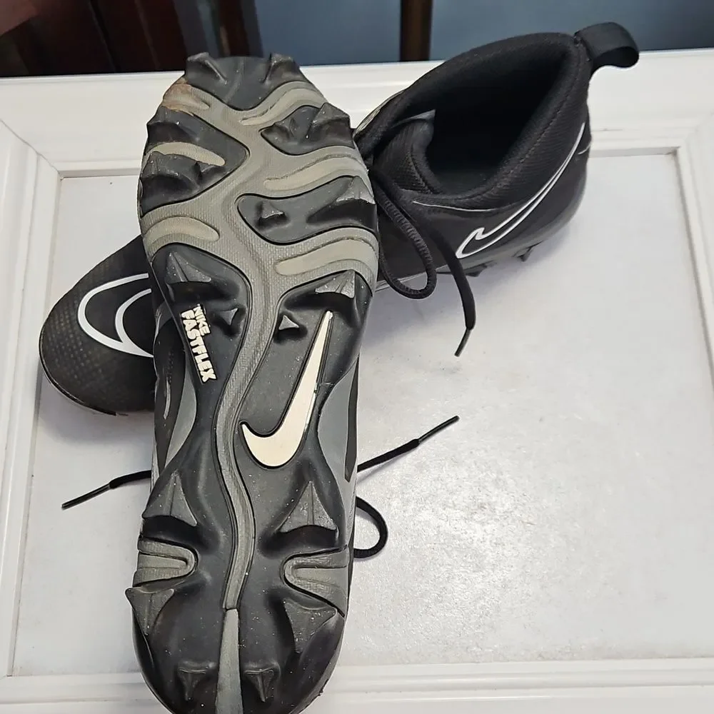 Nike men alpha