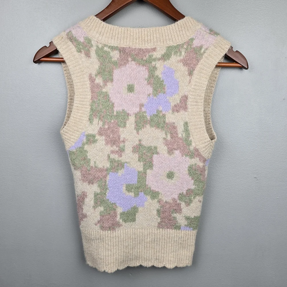 Astr label floral