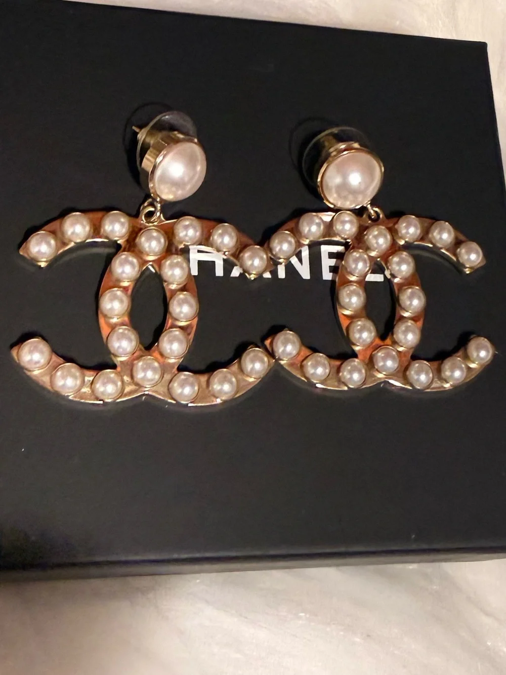 CHANEL Pearl Large CC Drop Earrings Gold-Tone