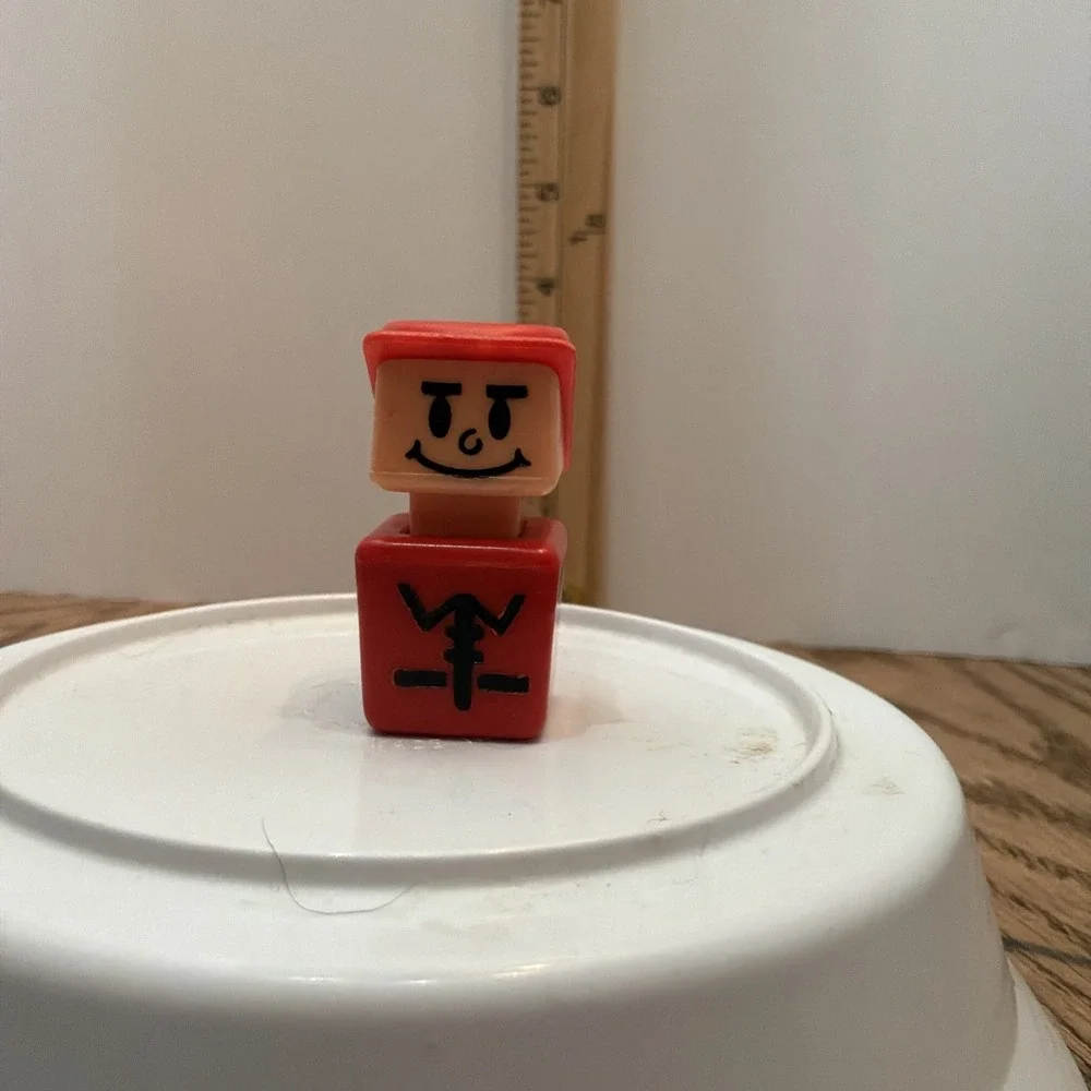 Playskool 1970s‎ Square Little People Fireman