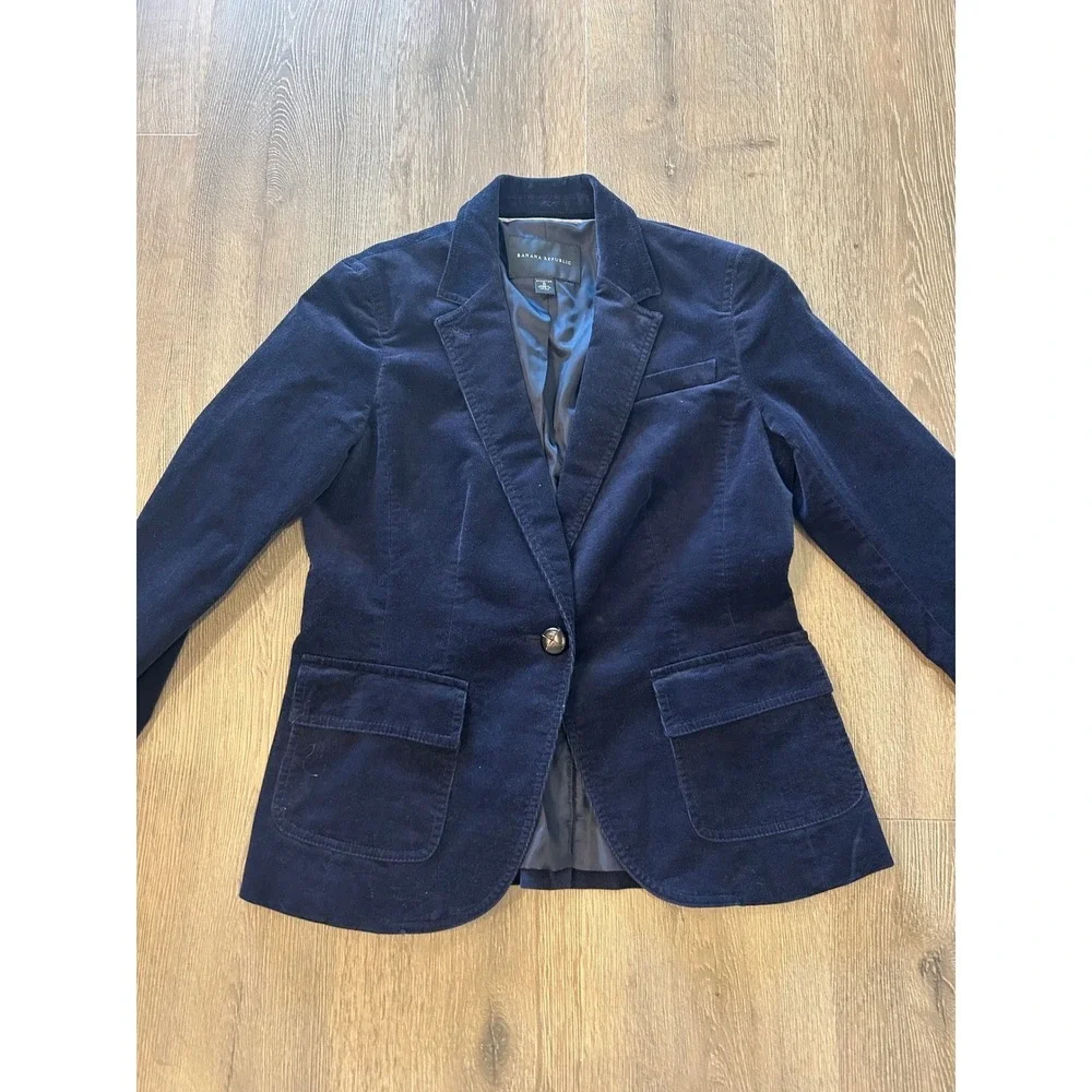 Banana Republic classic navy