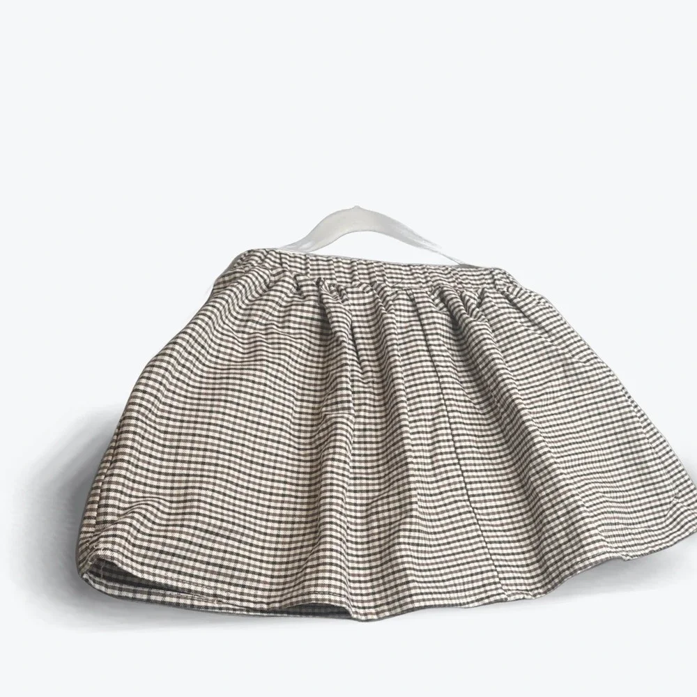 The Unbranded Brand line silhouette