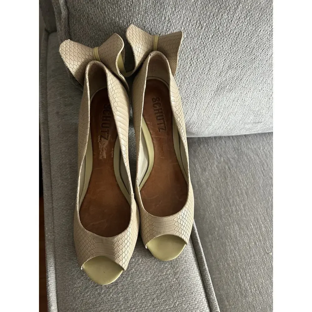 SCHUTZ embossed leather
