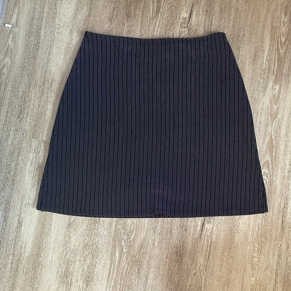 Derek Heart stylish black