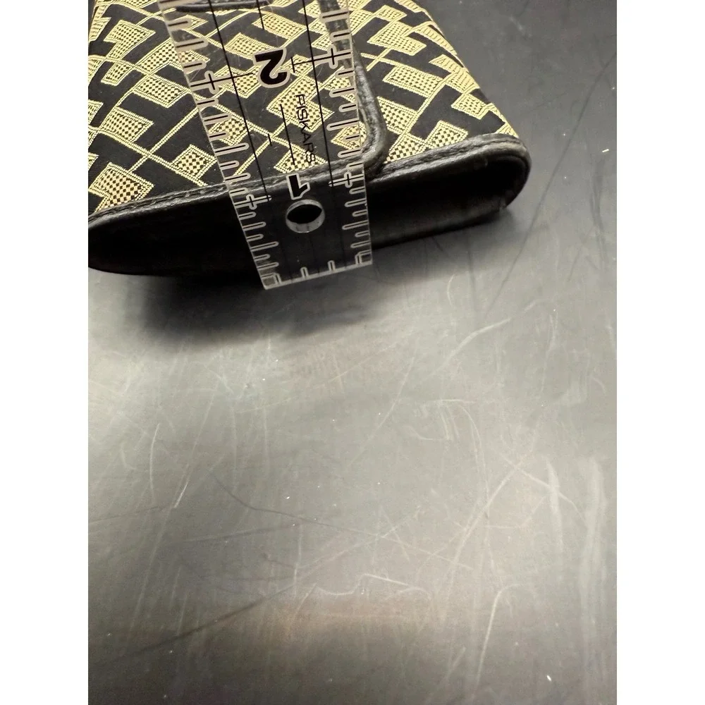Tommy Hilfiger pocket print keywords