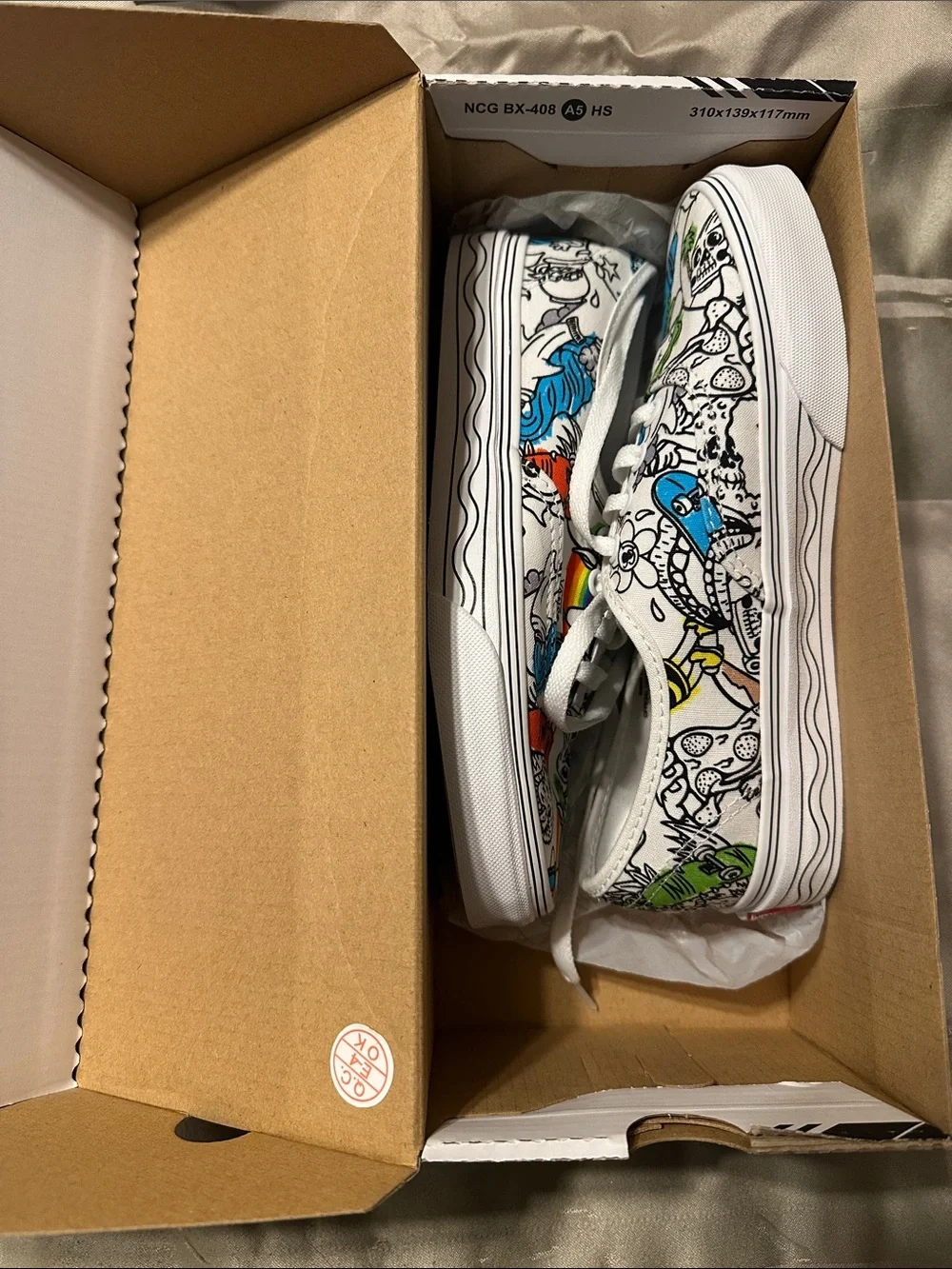 Vans x Crayola 2022 Brand New sneakers! Never worn, womens 7, men’s 5.5