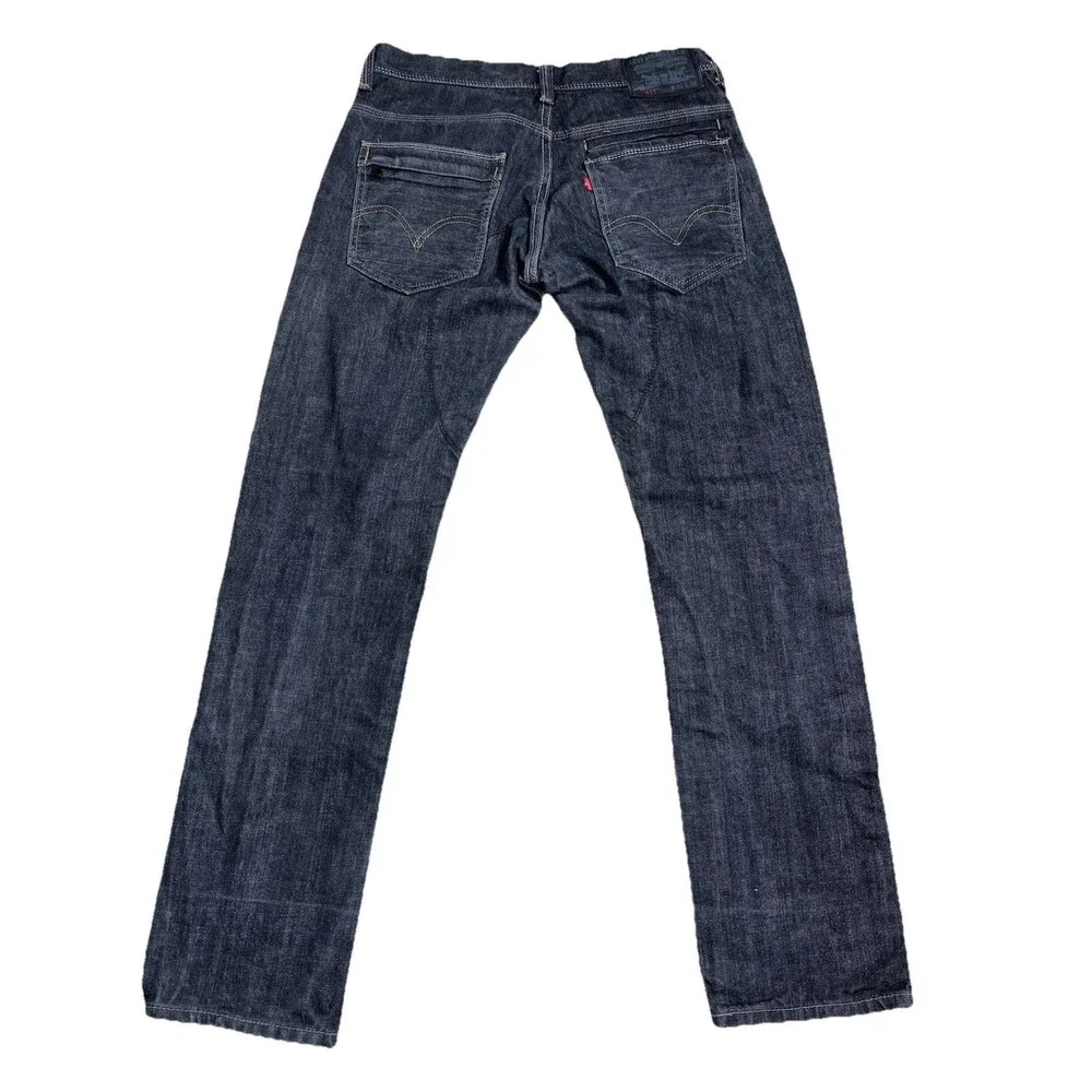 Levis this pair
