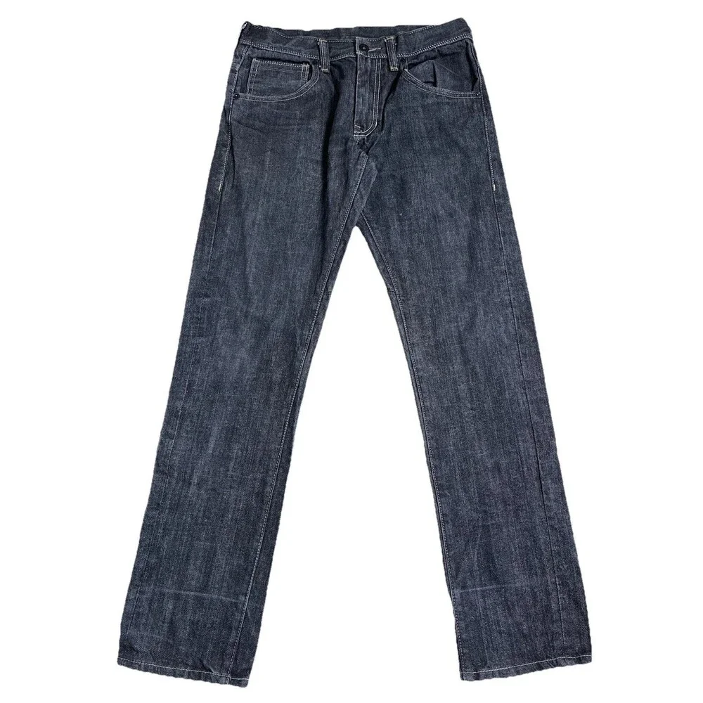 Levis this pair