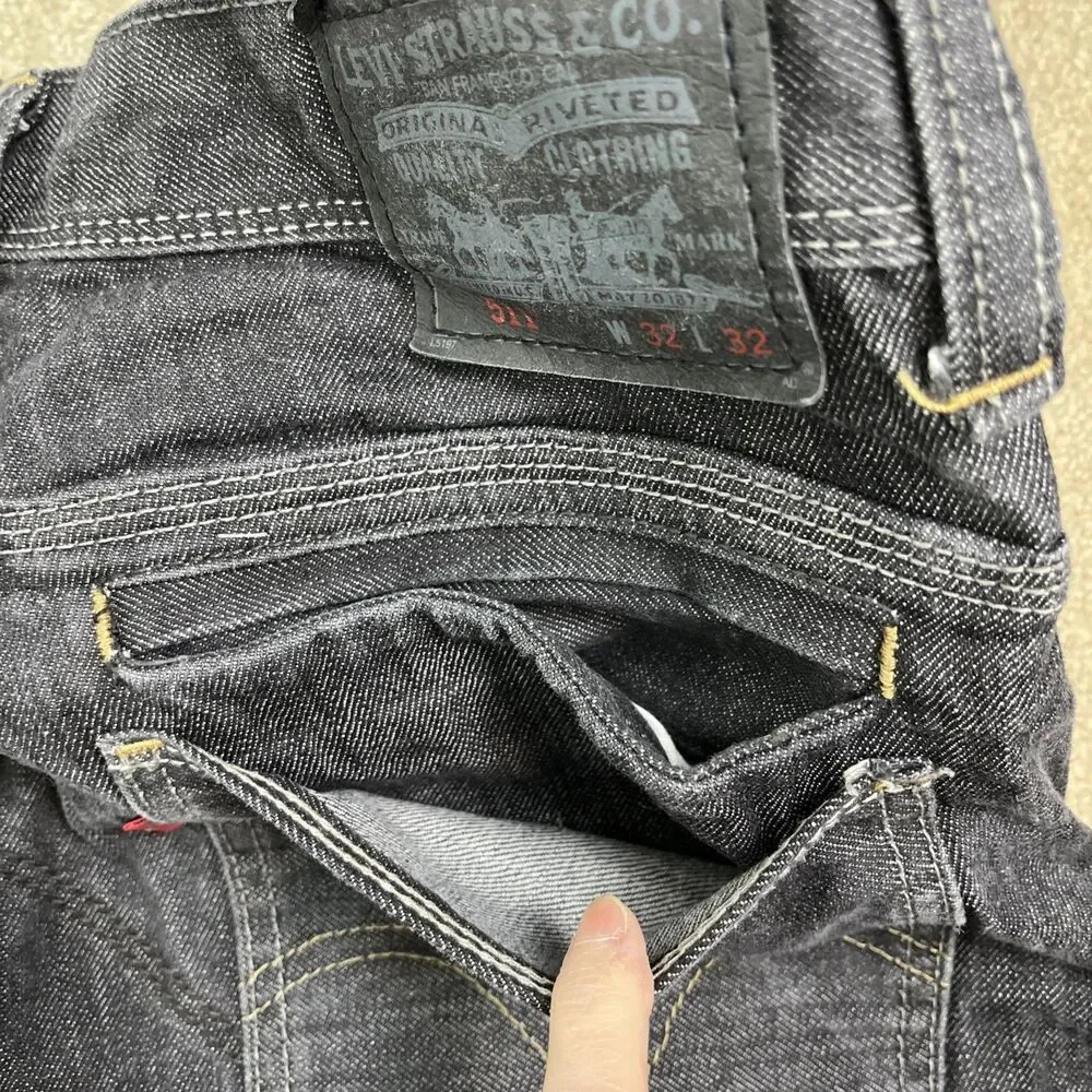 Levis this pair