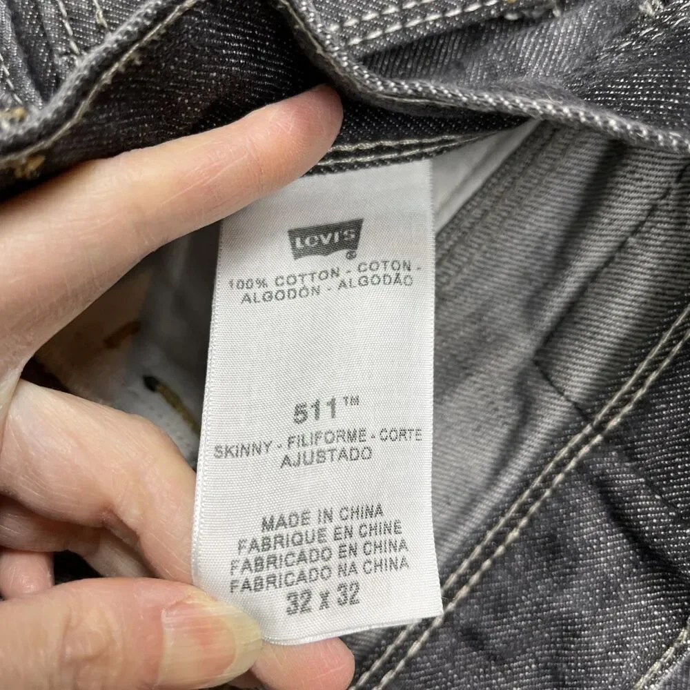 Levis this pair