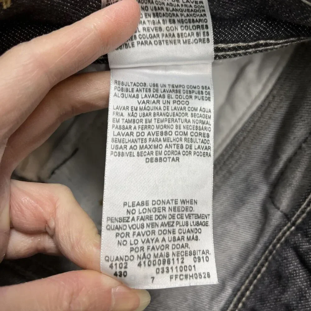 Levis this pair