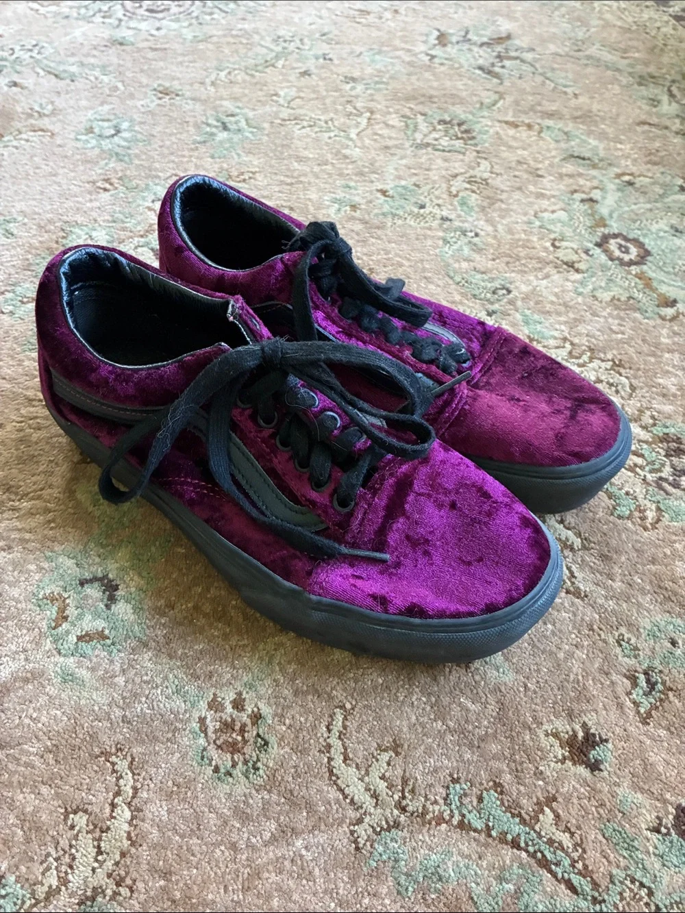 Vans low top
