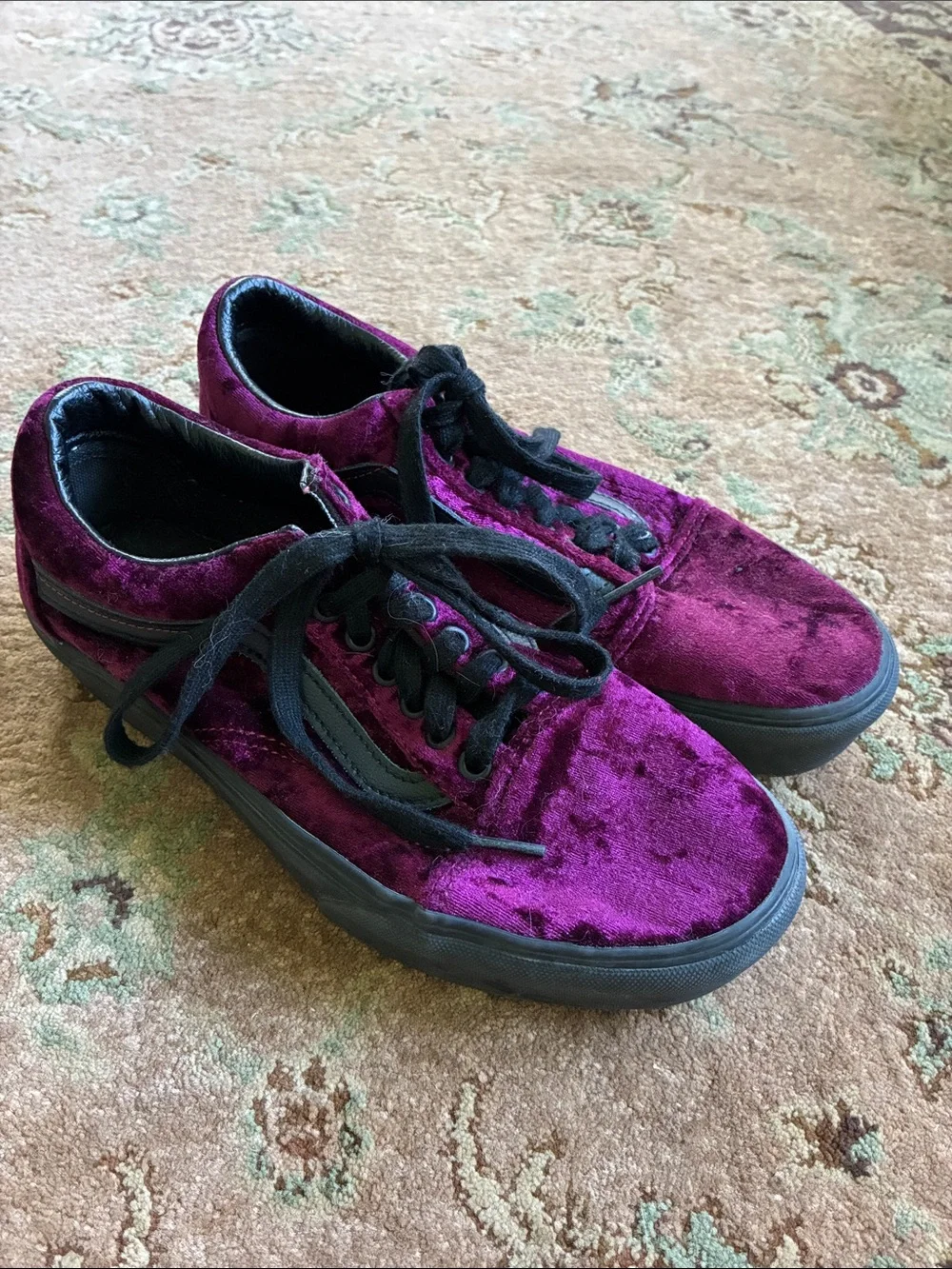 Vans low top