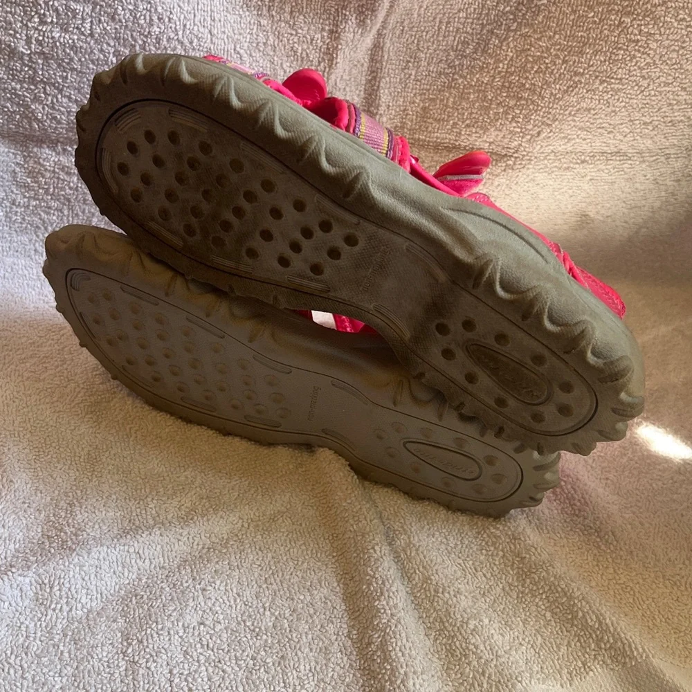 Stride Rite bright comfortable