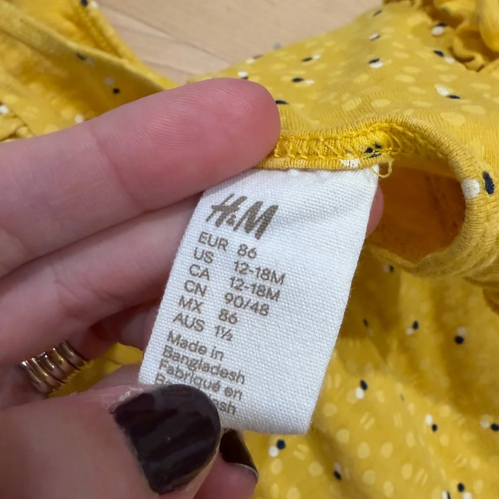 Old Navy floral features teal