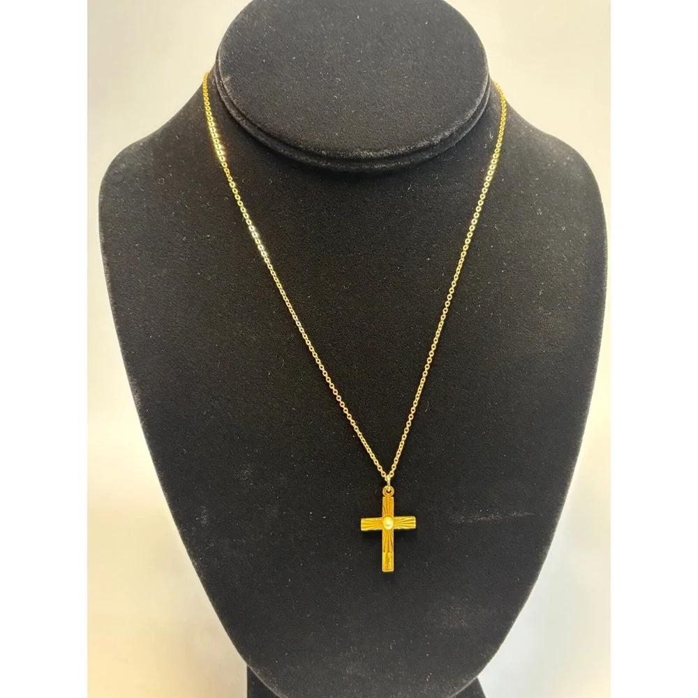 Trifari elegant chain