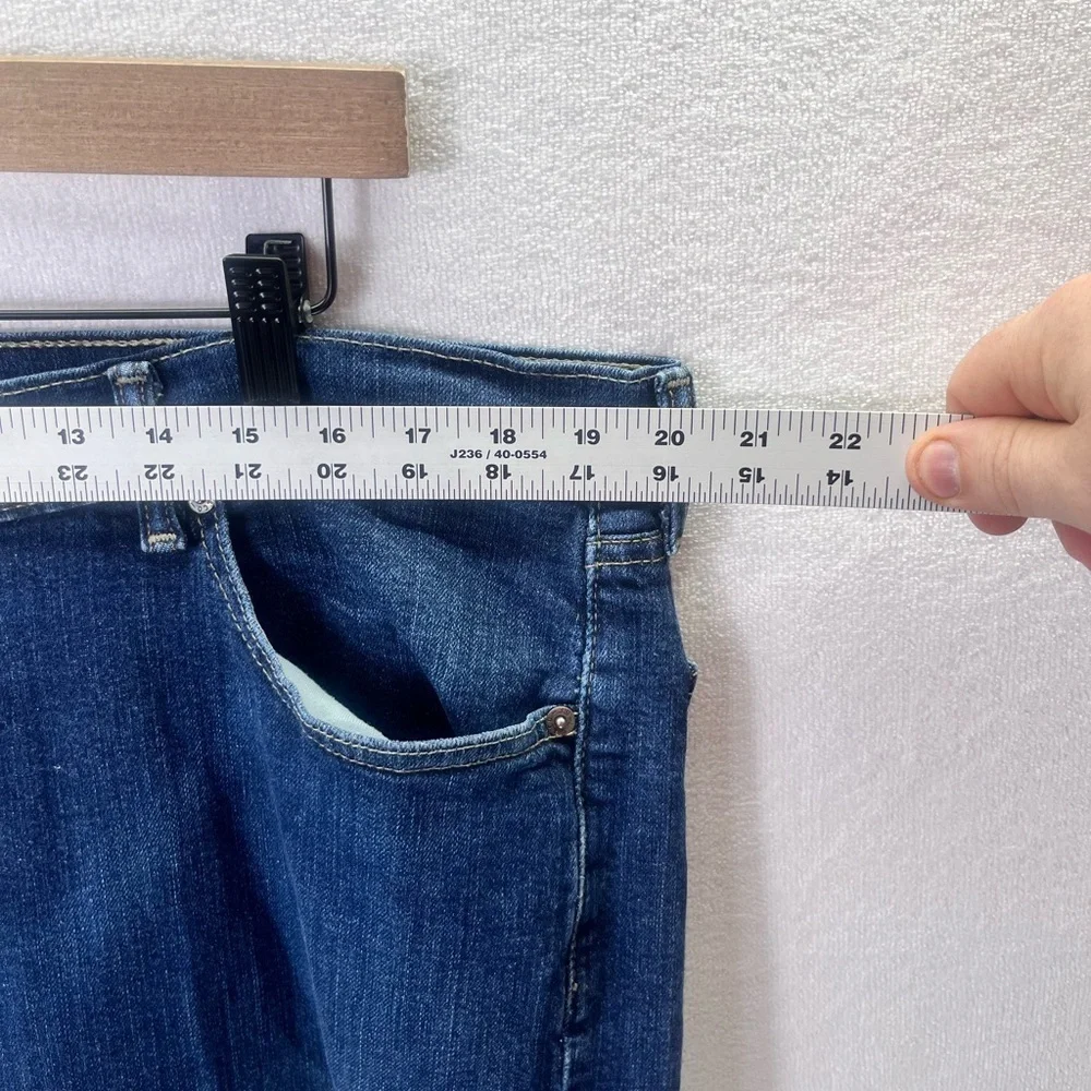 Levis pre owned