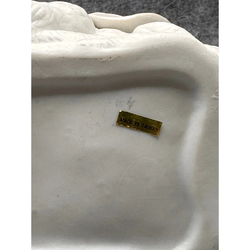 N/A vintage ceramic