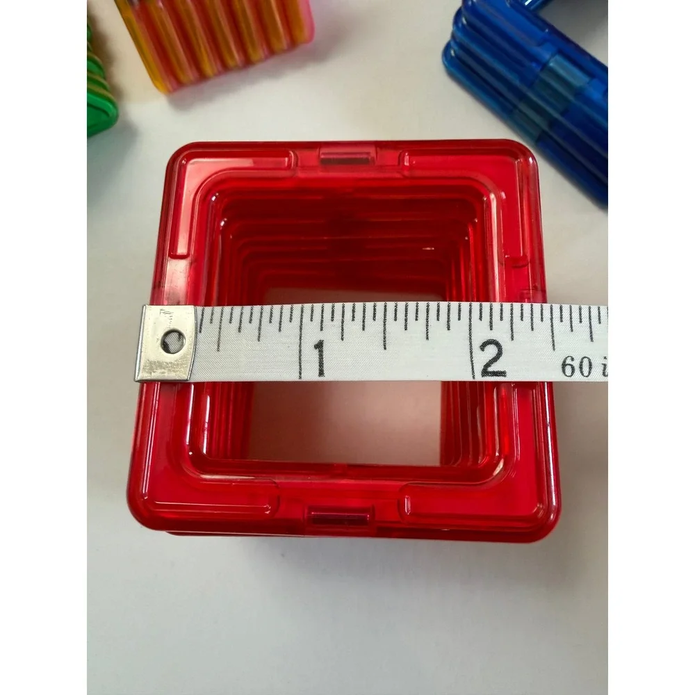 The Unbranded Brand lot magnetic