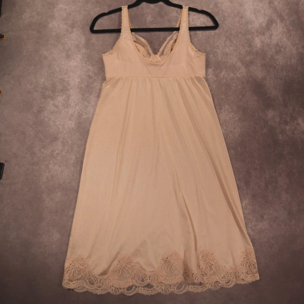 Vintage Triumph Full Slip Dress Beige Lace Shapewear 34A Vintage Coquette Bridal