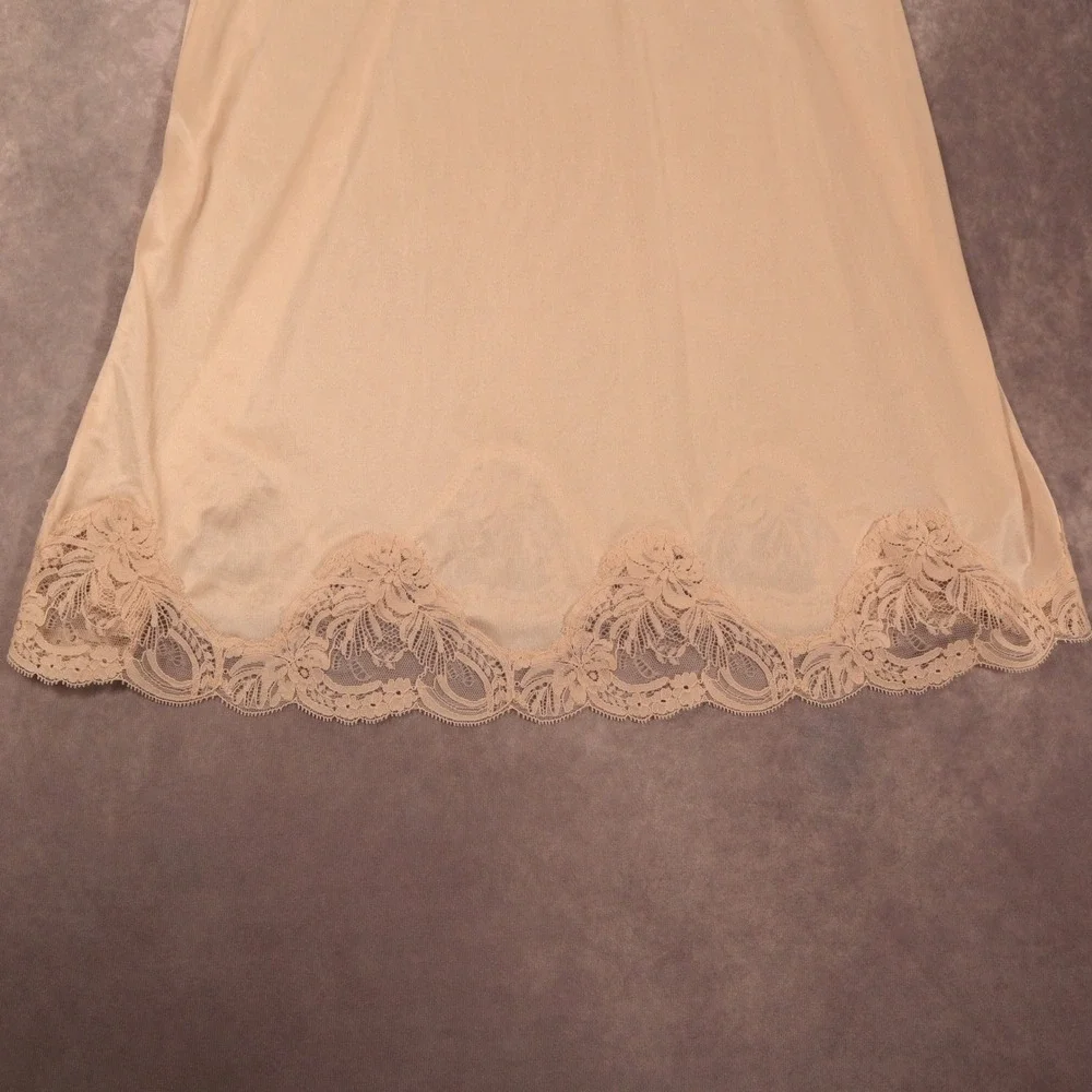 Vintage Triumph Full Slip Dress Beige Lace Shapewear 34A Vintage Coquette Bridal