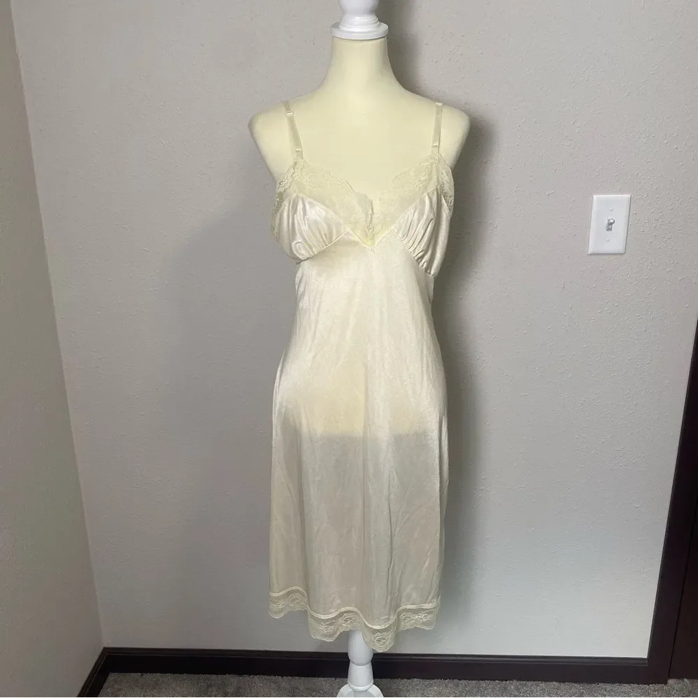 Vintage 80's Union Made Off White Lace Slip Dress Women's Size 38