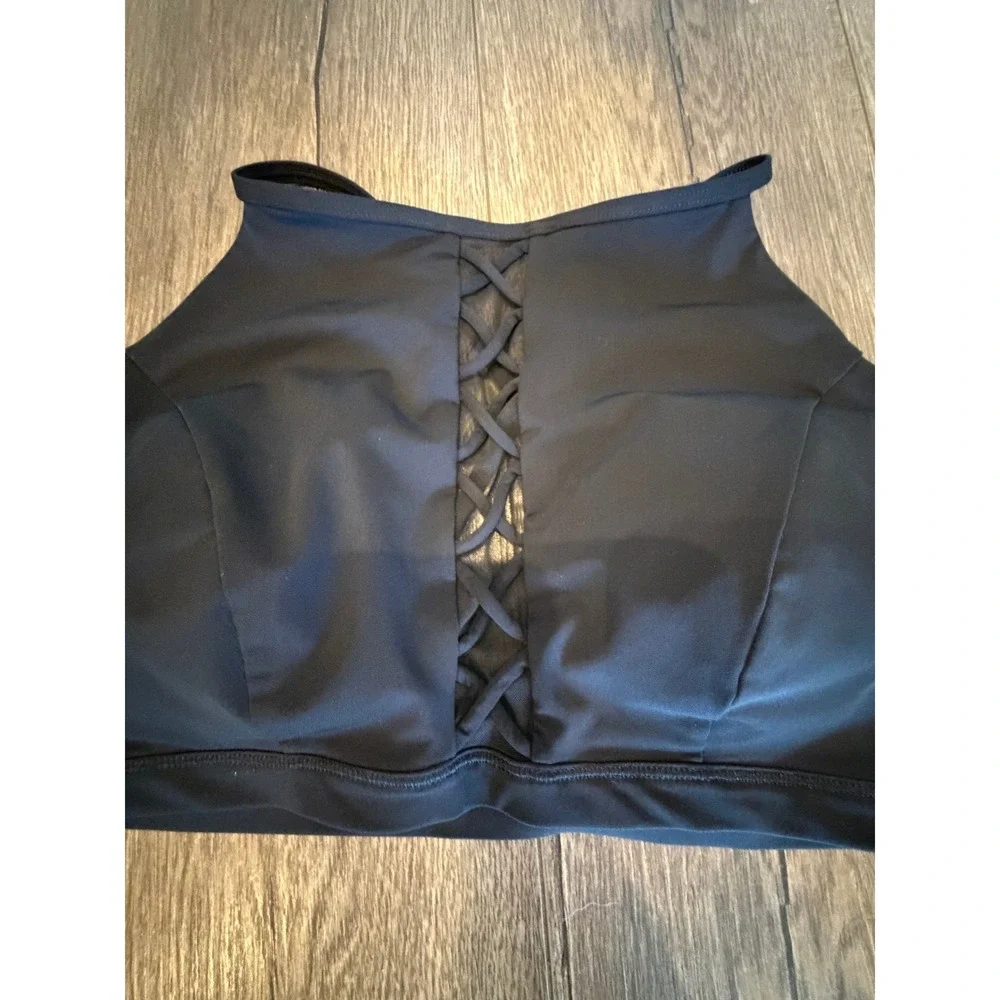 Lululemon Black High Neck Strappy Lattice Mesh Sports Bra Yoga Gym Size 8