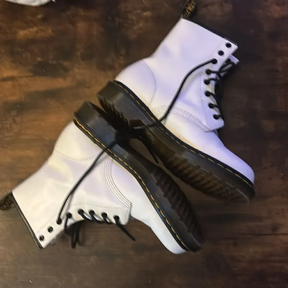 Dr. Martens size excellent