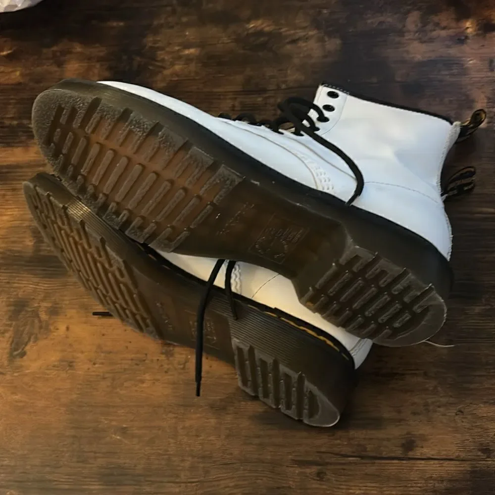 Dr. Martens size excellent