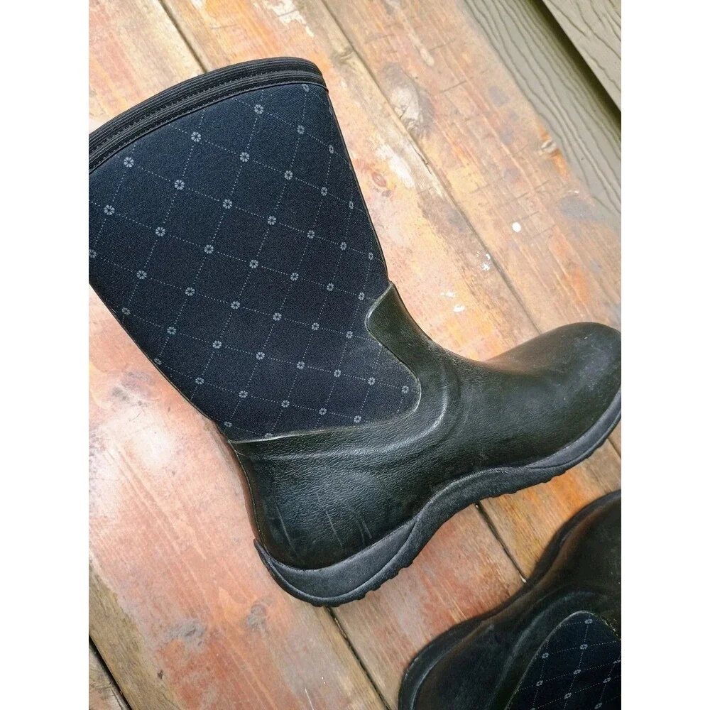 Muck Boots polymailer may shipped
