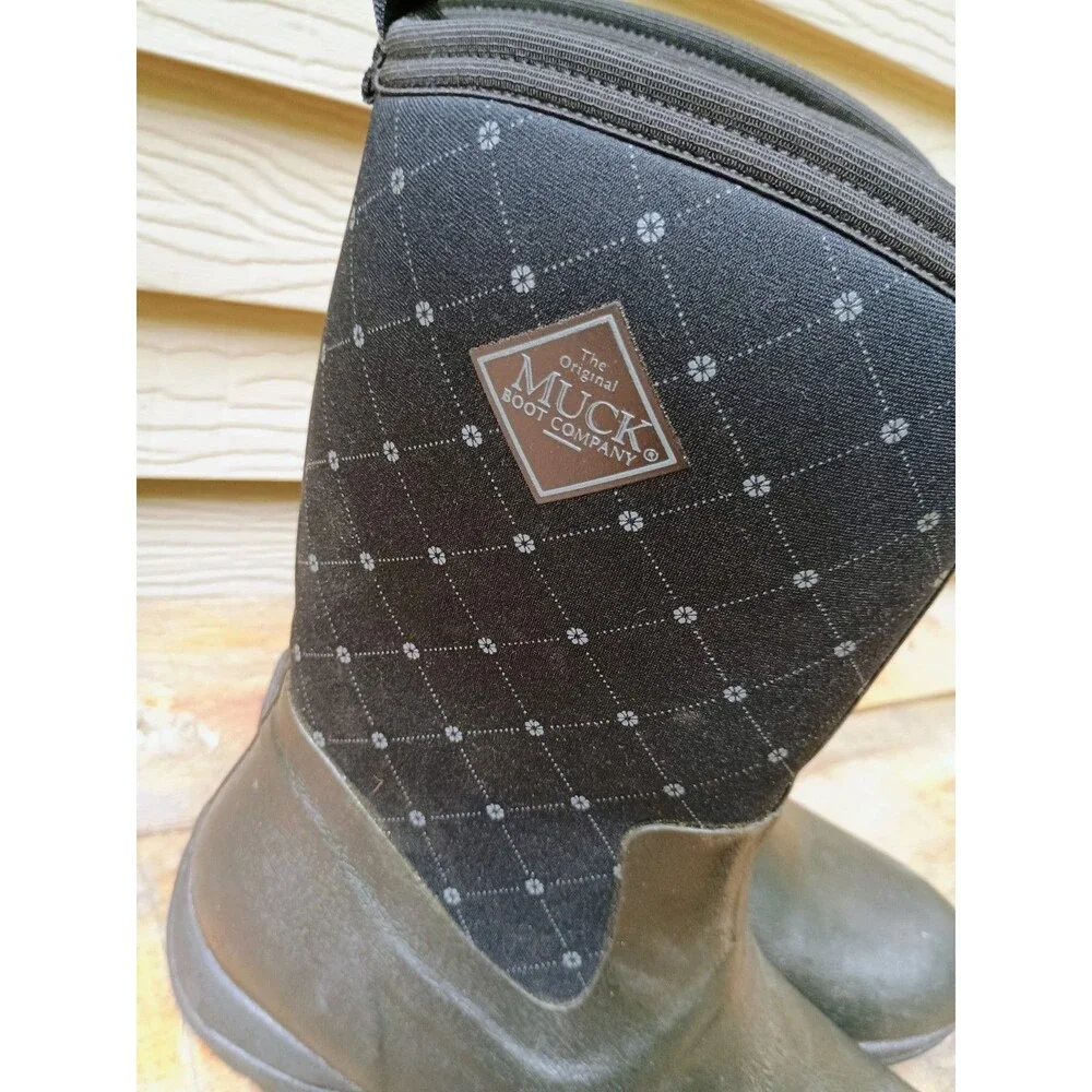 Muck Boots shipped gently polymailer