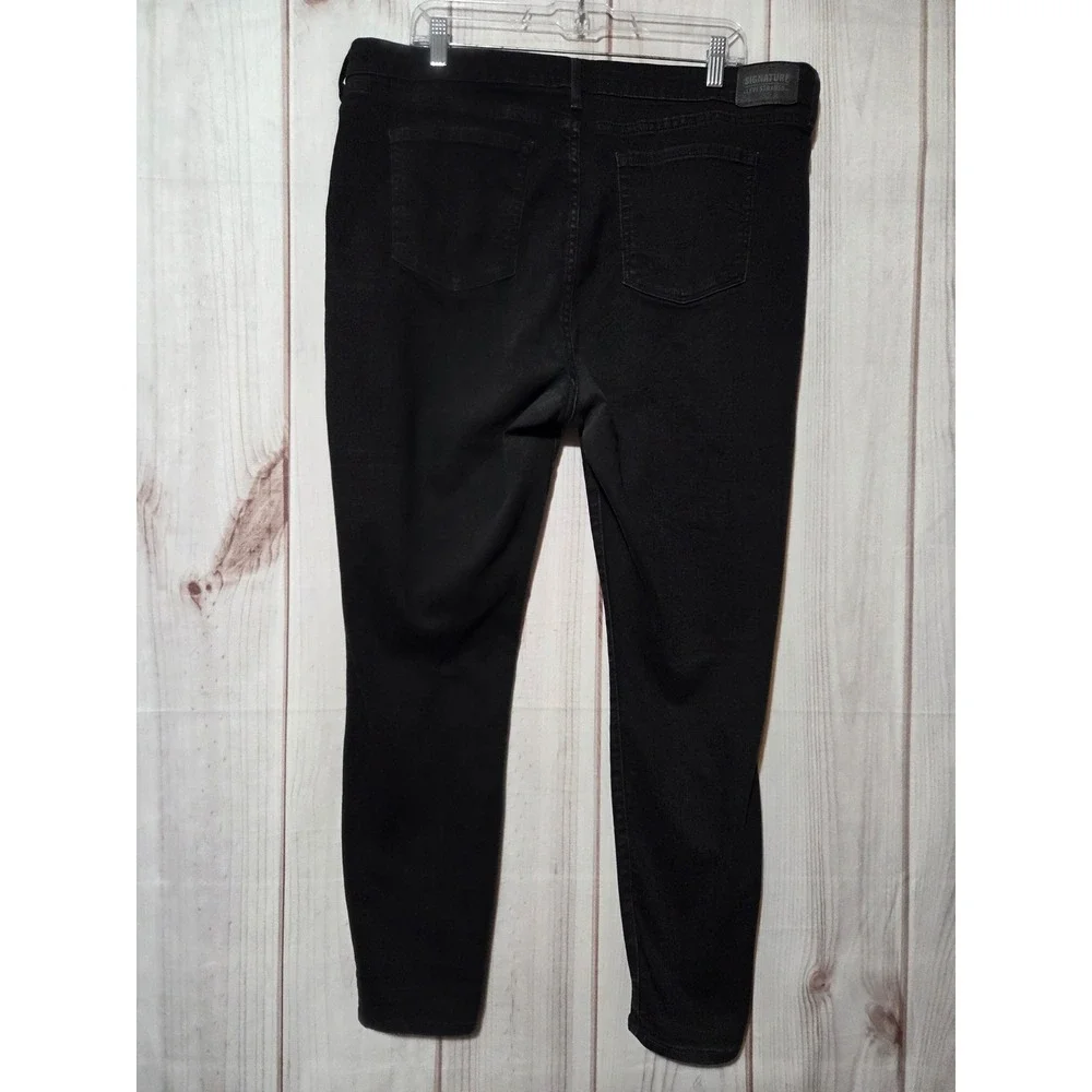 Signature by Levi Strauss signature by