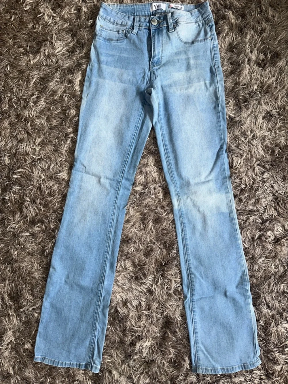 Women’s YMI Size 7 Midrise Blue Bootcut Jeans with Vintage Fading