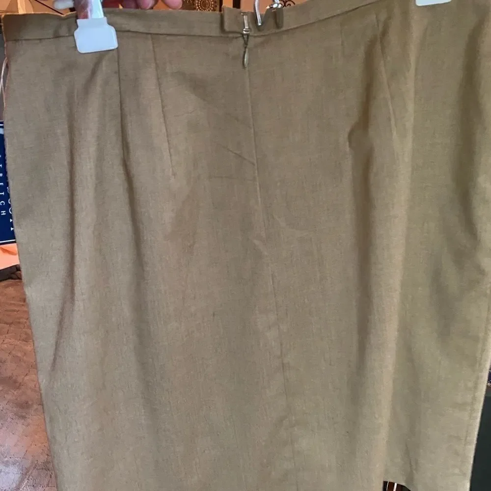 NWT Karen Scott Skirt with Stretch!