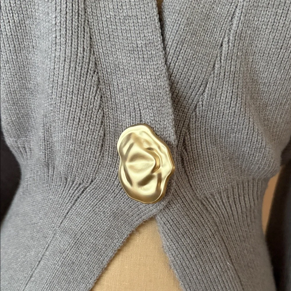 EXPRESS Light Gray Cinched Waist Puffy Sleeve Decorative Button Ribbed Cardigan