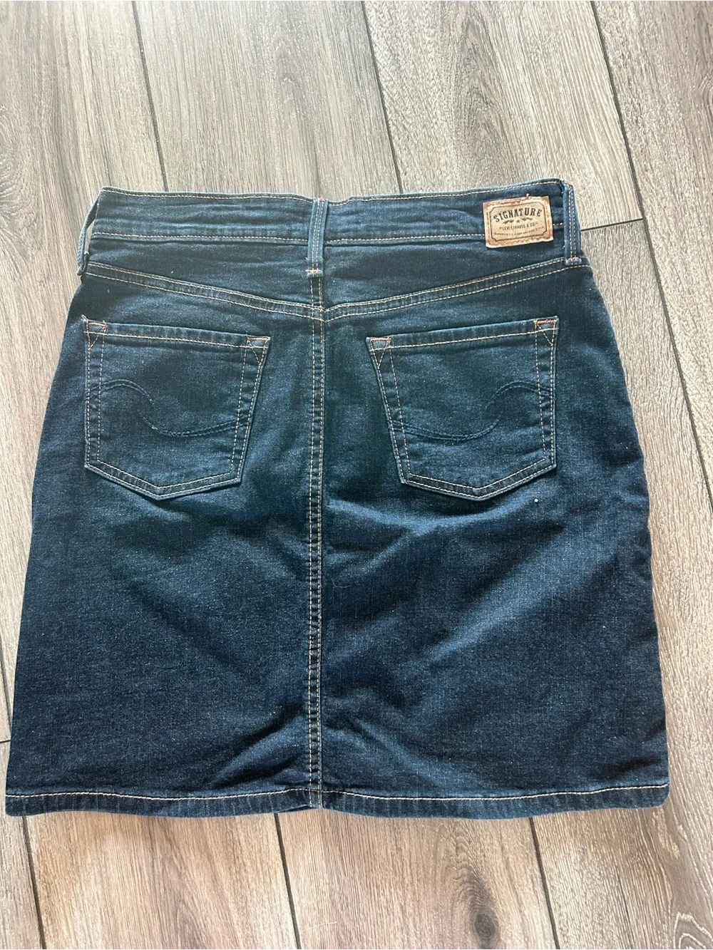 Levi’s Women's Dark Blue Denim Mini Skirt