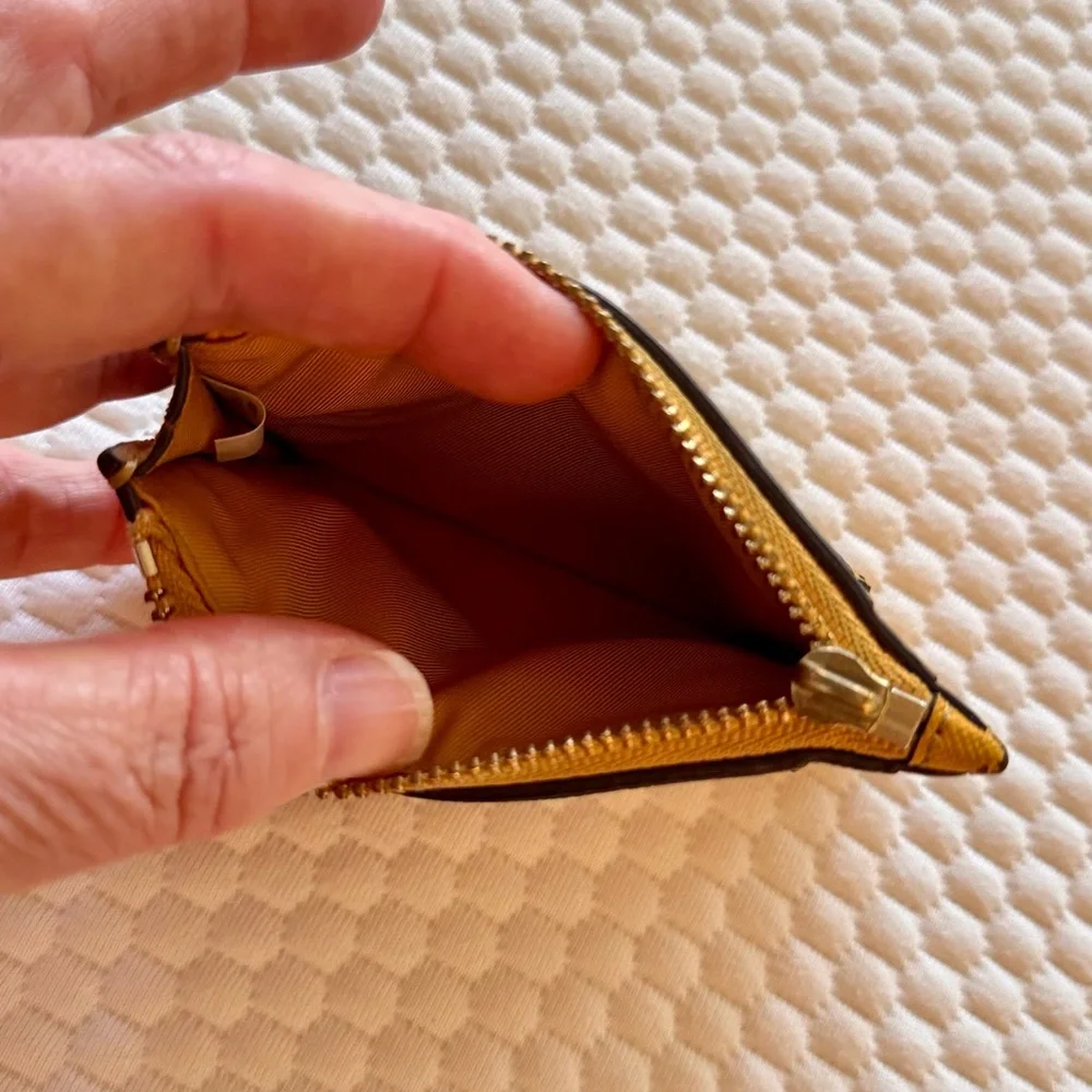 Tory Burch elegant card