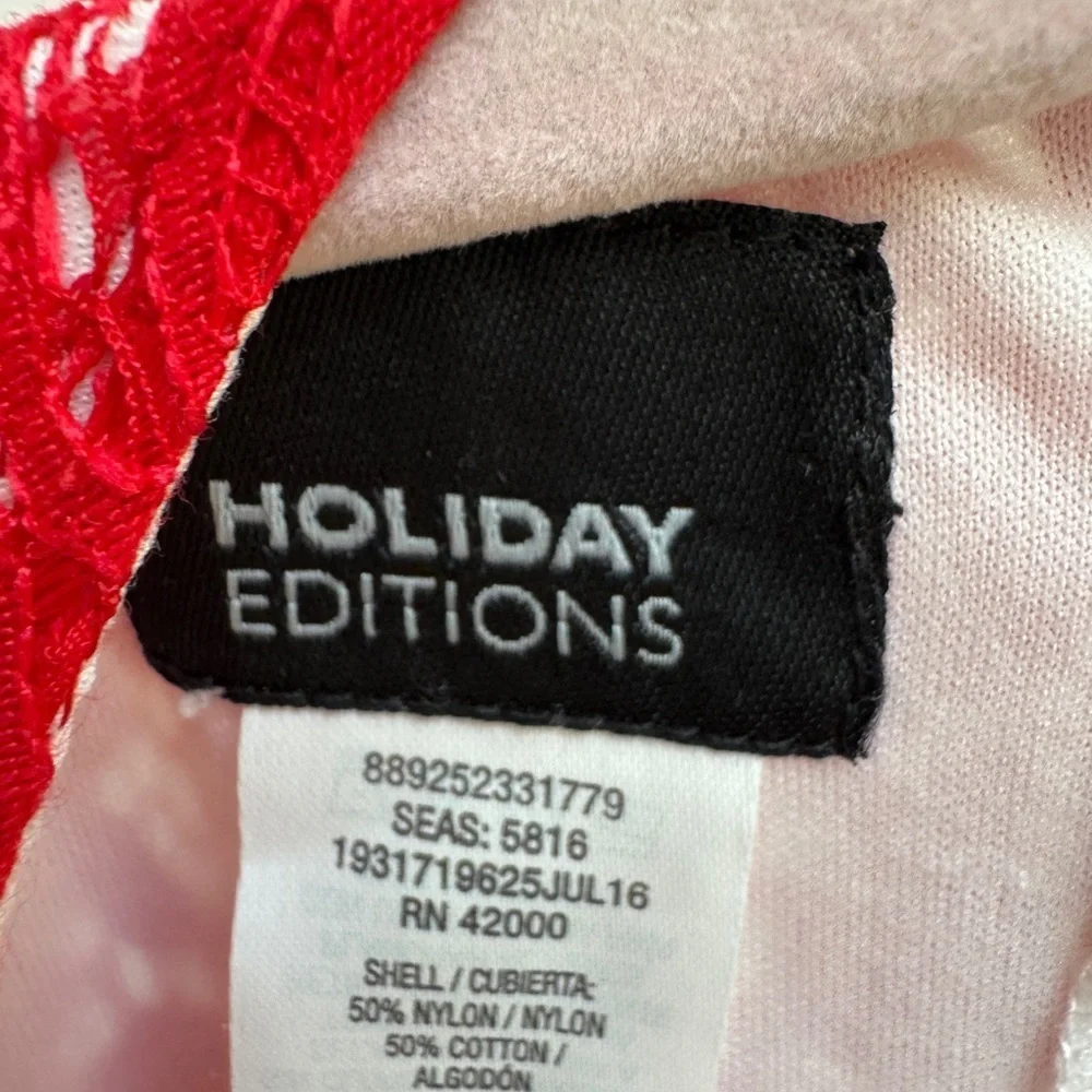 Holiday Editions good worn