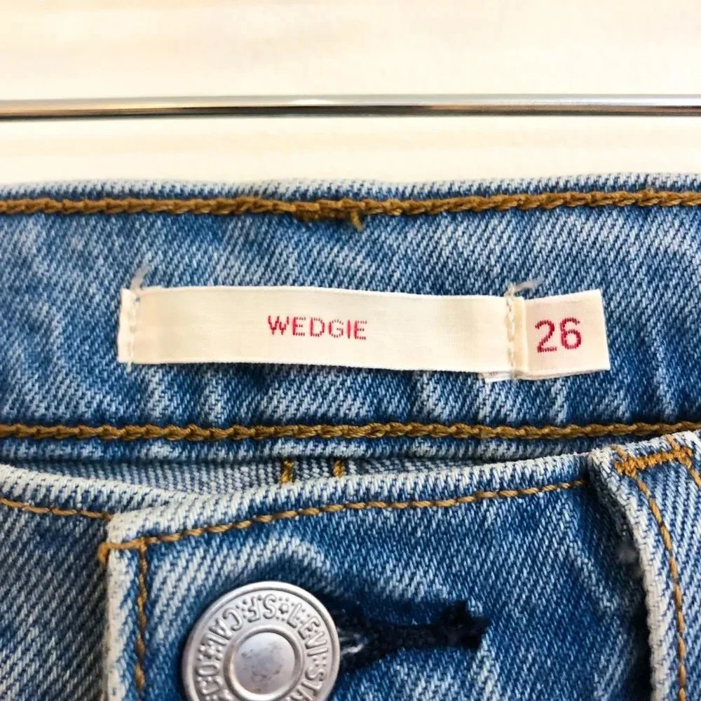 Levis levi wedgie