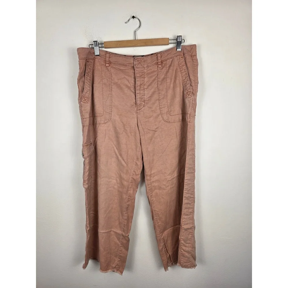 Hei Hei Dusty Pink Cargo Cropped‎ Pants Distressed Frayed Hem Size 32