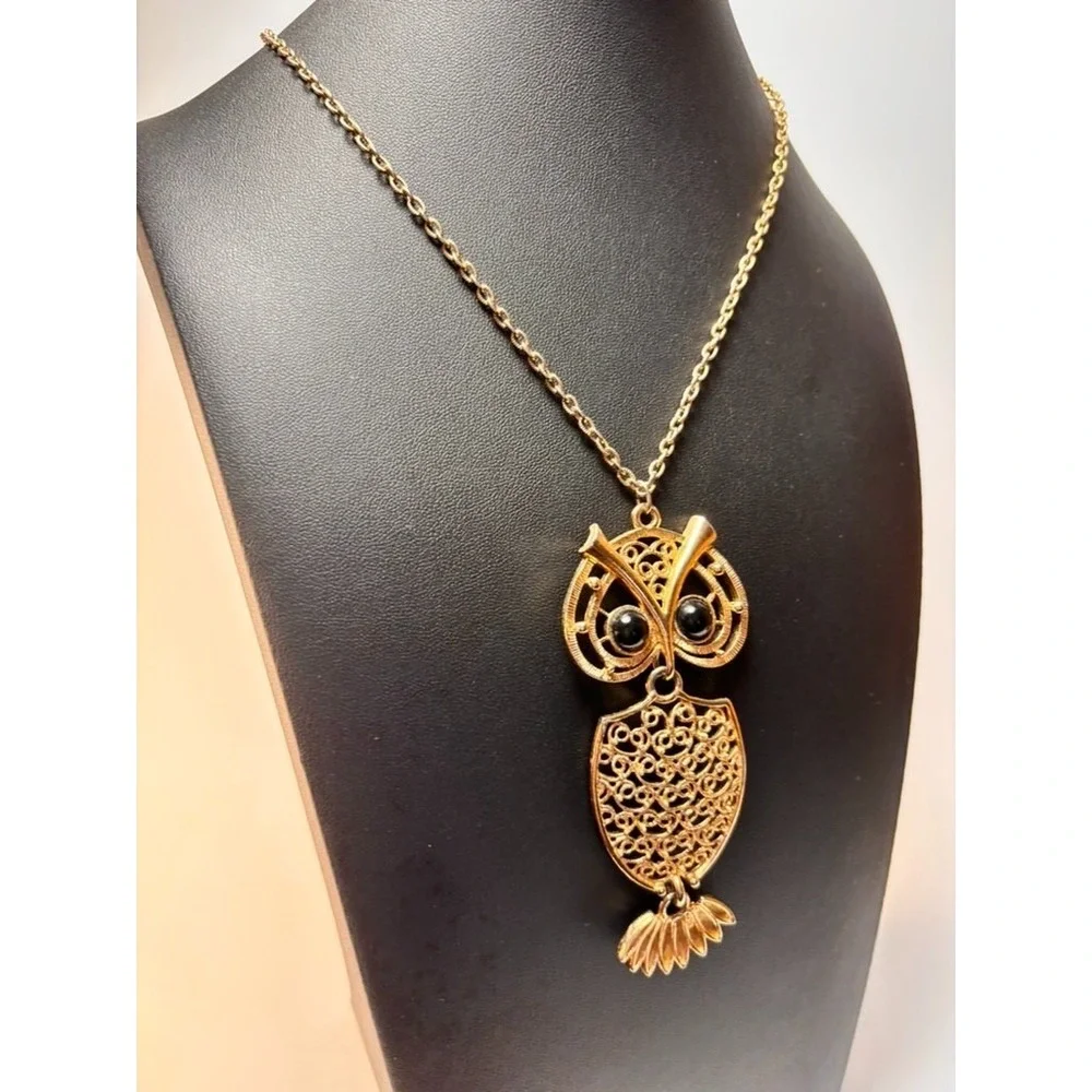 Sarah Coventry vintage necklace