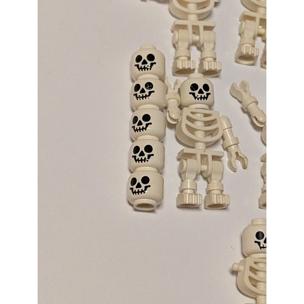 Vintage 1998 LEGO Adventurers Egypt‎ Tomb Skeletons Lot 6+