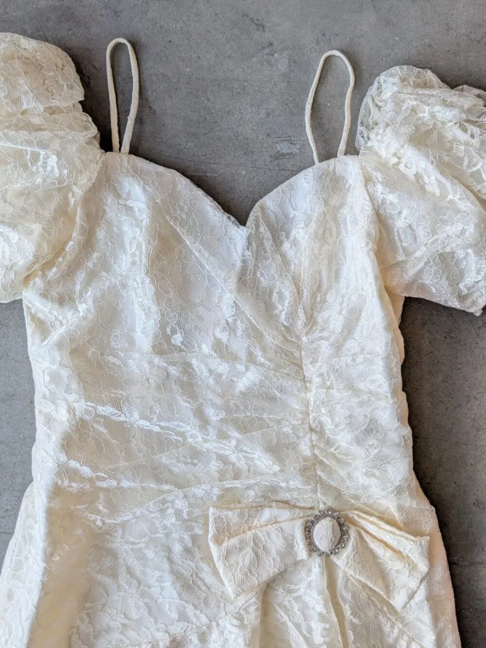Vintage ivory lace