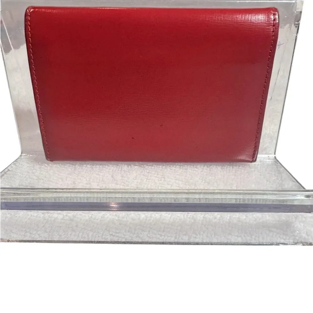 Loewe auth red