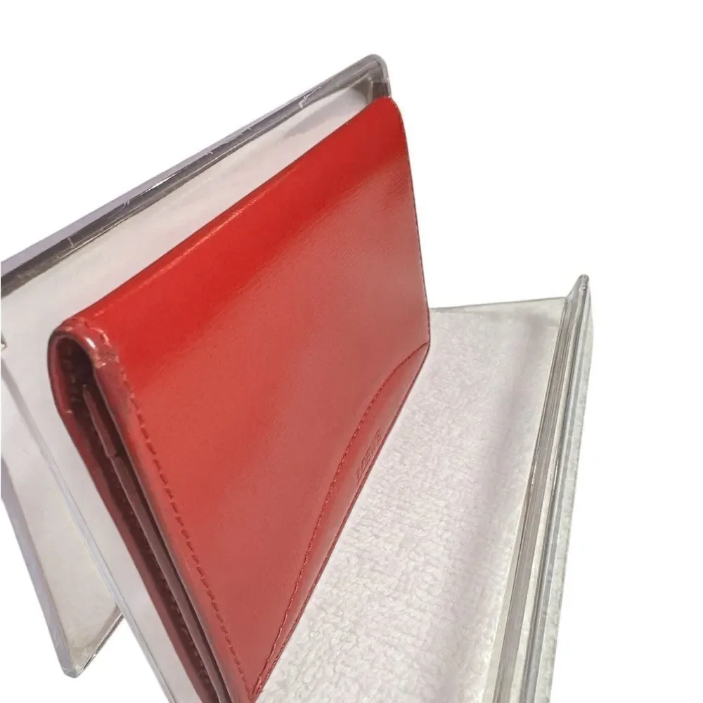 Loewe auth red