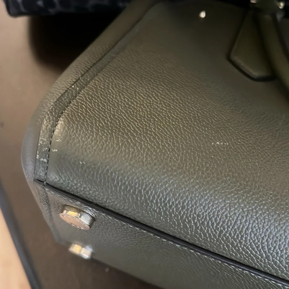 Michael Kors beautiful drop