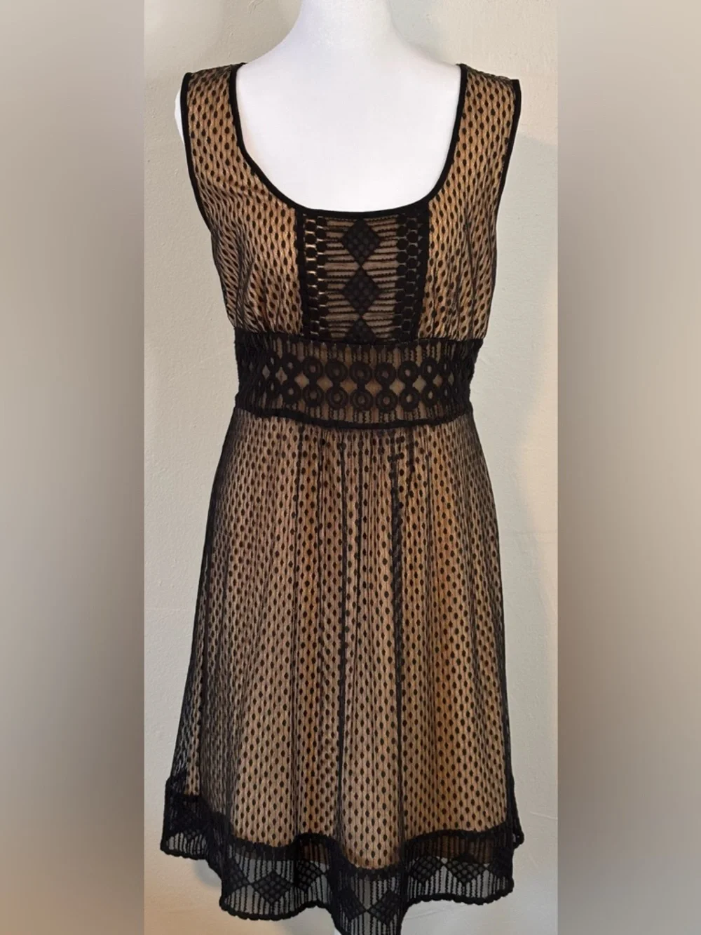 🌸 Max Edition Black Dress Lace Overlay Sleeveless Semi-Formal Women’s Small